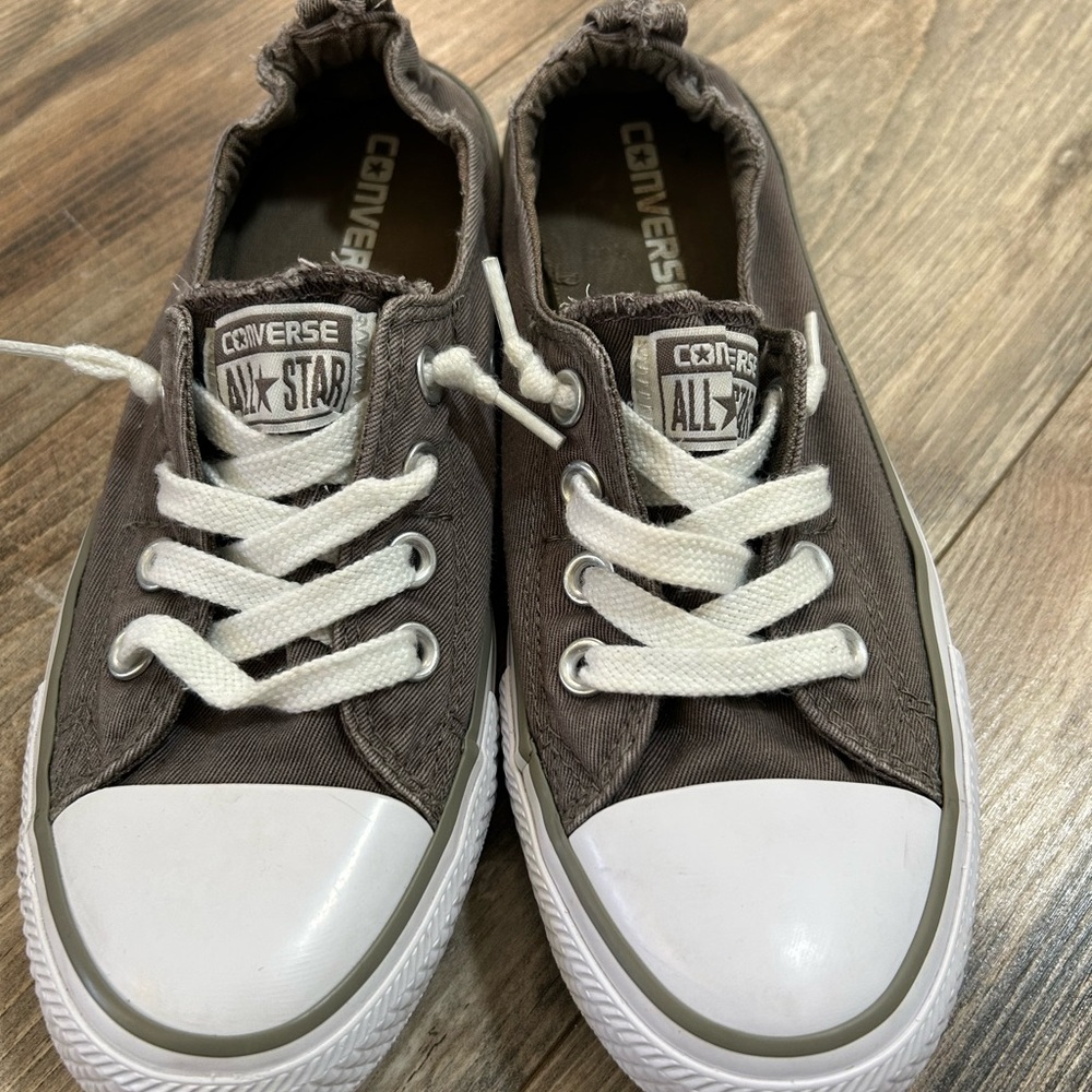 Converse Women’s Gray Sneakers size 7